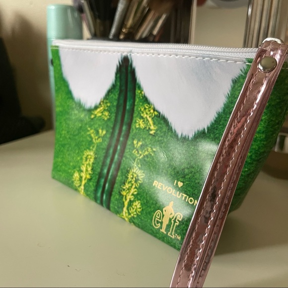 I Heart Revolution x Elf Makeup Bag Revolution Beauty Makeup Revolution - Picture 3 of 6